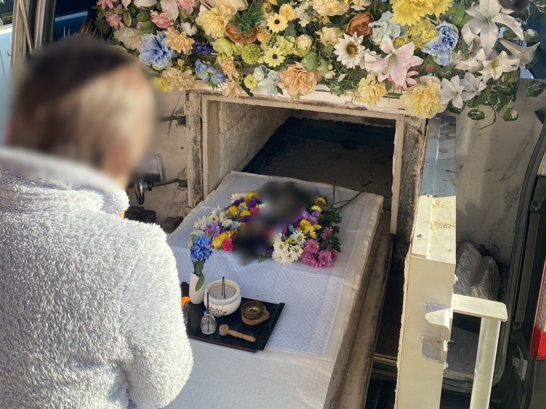 富山市で長い年月をご家族様と過ごされた猫ちゃんをご自宅の駐車場でお見送りしました